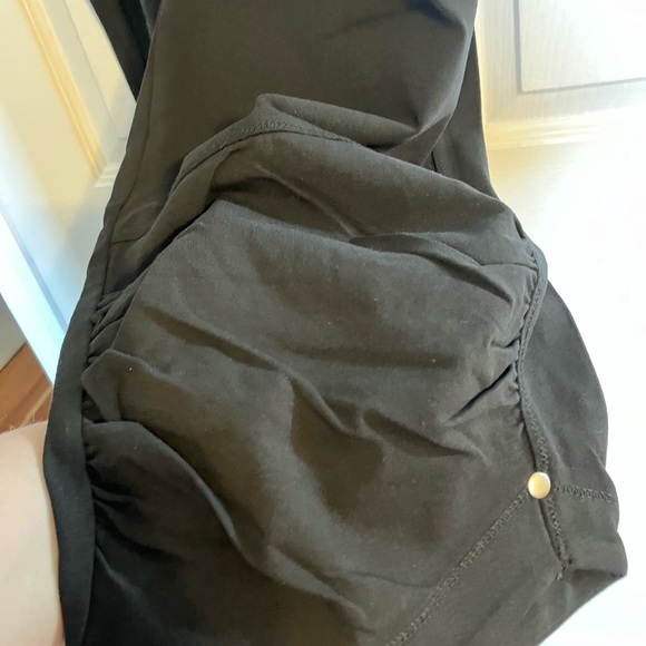 Neon Buddha Scene Stealing Capris NWT 2X - Picture 4 of 5